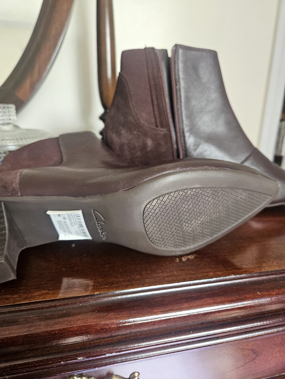 Clarks Womens Dark Brown Leather & Suede Chukka Boots